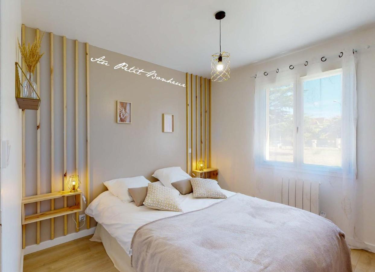 Au Petit Bonheur Villa Le Bugue Luaran gambar
